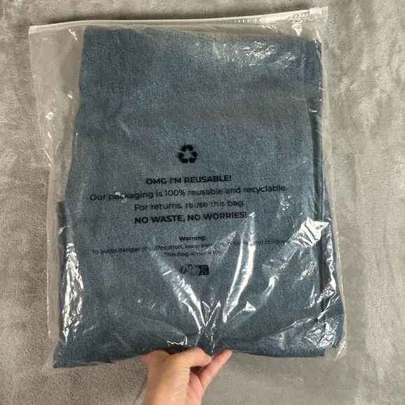 Edikted supper baggy wide leg denim jeans - Picture 15 of 15